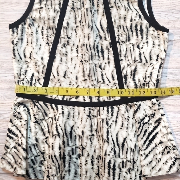 PARKER Zebra Print Peplum Top - Picture 3 of 8